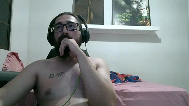 Redlovecouple online show from April 26, 2026, 4:59 pm