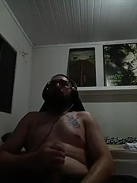 Redlovecouple online show from March 28, 2026, 1:56 pm