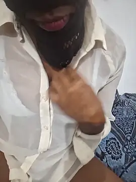 Snapshot of Sakeemaxxy chatting on February 19, 2026, 7:11 pm Sakeemaxxy online show from February 19, 2026, 7:11 pm