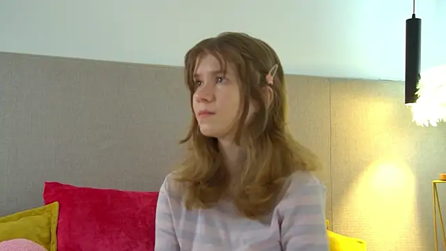 Snapshot of MilaMaelis chatting on March 29, 2026, 6:37 am MilaMaelis online show from March 29, 2026, 6:37 am