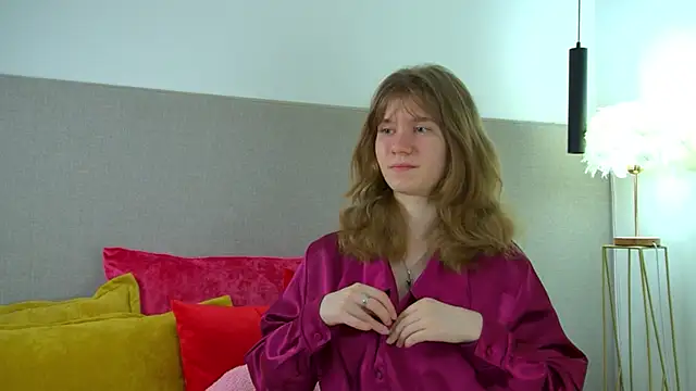 Snapshot of MilaMaelis chatting on March 15, 2026, 6:20 am MilaMaelis online show from March 15, 2026, 6:20 am