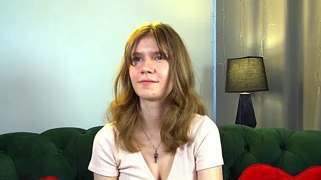 Snapshot of MilaMaelis chatting on March 21, 2026, 8:19 am MilaMaelis online show from March 21, 2026, 8:19 am