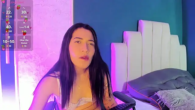 Snapshot of Adrienne__ chatting on March 31, 2026, 8:33 pm Adrienne online show from March 31, 2026, 8:33 pm