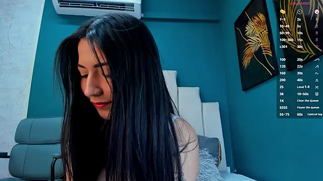 Snapshot of Adrienne__ chatting on March 5, 2026, 4:25 pm Adrienne online show from March 5, 2026, 4:25 pm