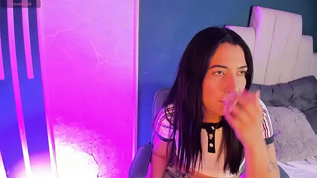 Snapshot of Adrienne__ chatting on March 27, 2026, 8:32 pm Adrienne online show from March 27, 2026, 8:32 pm