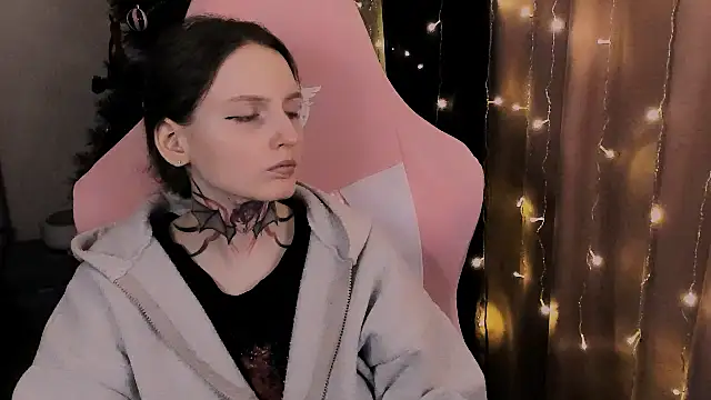 Snapshot of Onyxix chatting on February 13, 2026, 5:46 pm Onyxix online show from February 13, 2026, 5:46 pm