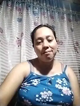 Snapshot of May_Bombs chatting on February 18, 2026, 9:22 pm May Bombs online show from February 18, 2026, 9:22 pm