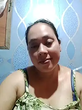 May Bombs online show from April 10, 2026, 1:01 am