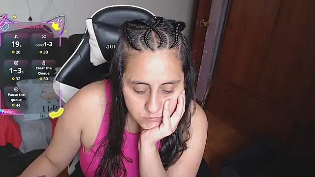MeliisaRobers online show from May 26, 2026, 2:26 pm
