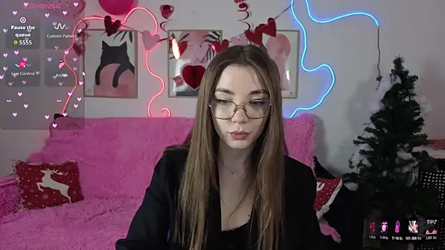 Snapshot of Adriennes chatting on February 11, 2026, 2:28 pm Adriennes online show from February 11, 2026, 2:28 pm