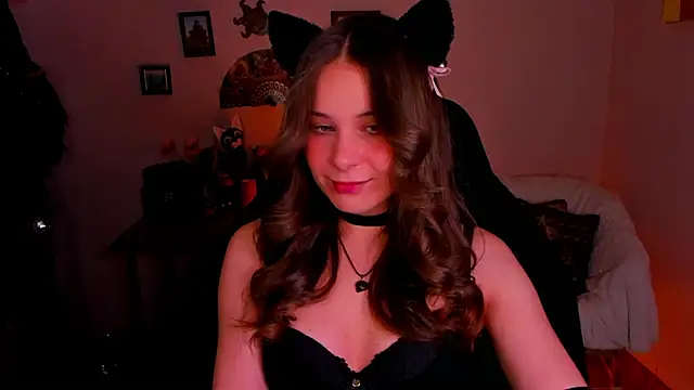 LanaLovely online show from May 15, 2026, 6:33 am
