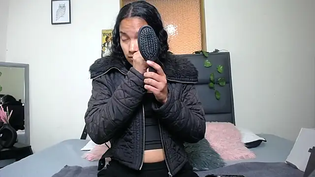 Snapshot of Julieta_Parker chatting on March 31, 2026, 11:29 pm Julieta Parker online show from March 31, 2026, 11:29 pm