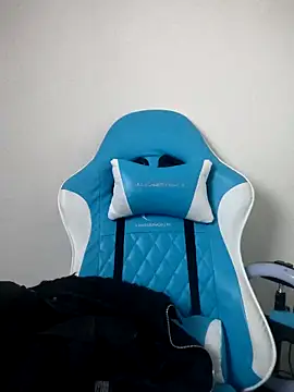 Snapshot of Julieta_Parker chatting on April 8, 2026, 7:21 am Julieta Parker online show from April 8, 2026, 7:21 am