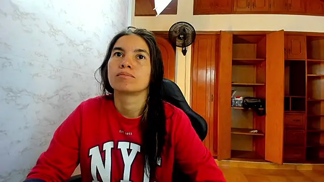 Snapshot of Emily_and_Soffy chatting on February 14, 2026, 12:49 pm Emily and Soffy online show from February 14, 2026, 12:49 pm