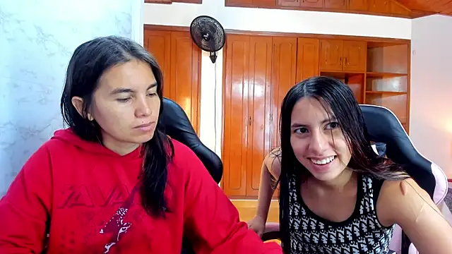 Snapshot of Emily_and_Soffy chatting on February 19, 2026, 12:02 pm Emily and Soffy online show from February 19, 2026, 12:02 pm