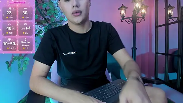 FemNoa online show from February 12, 2026, 5:23 pm