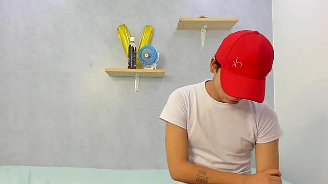 Snapshot of Eliotkinky chatting on February 26, 2026, 4:07 pm Eliotkinky online show from February 26, 2026, 4:07 pm