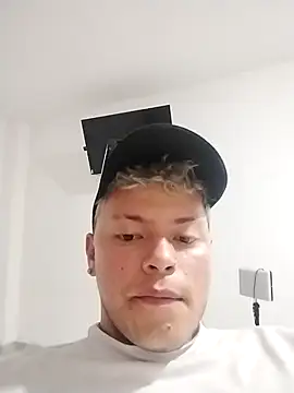 Snapshot of Bigcock777hot chatting on February 3, 2026, 11:10 pm Bigcock777hot online show from February 3, 2026, 11:10 pm