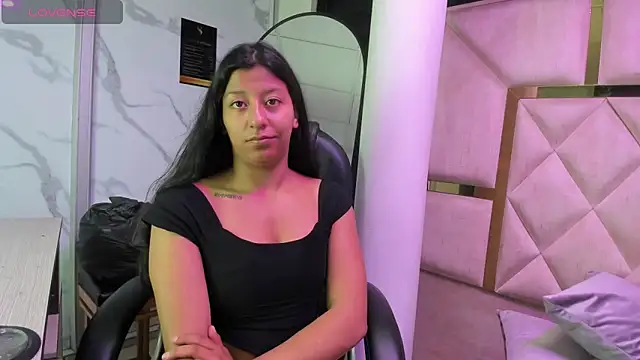 Vaneline2 online show from March 6, 2026, 9:54 pm