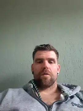 Snapshot of Bashard chatting on February 10, 2026, 12:37 pm Bashard online show from February 10, 2026, 12:37 pm