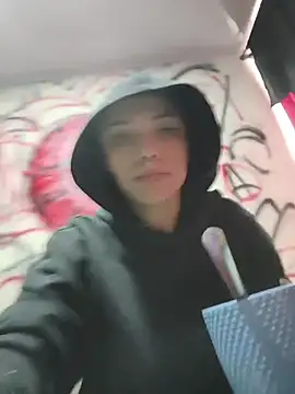 Snapshot of CharlotteKravizz chatting on February 25, 2026, 5:46 pm CharlotteKravizz online show from February 25, 2026, 5:46 pm