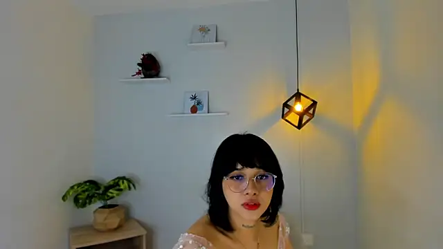 Snapshot of salome_velour chatting on February 6, 2026, 12:23 pm salome velour online show from February 6, 2026, 12:23 pm