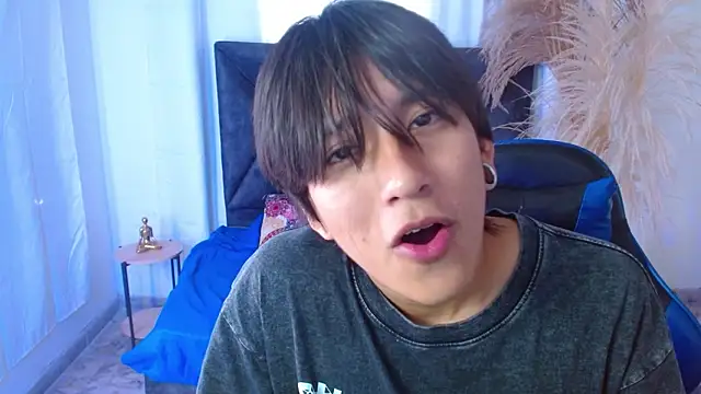 nikoo 18 online show from March 26, 2026, 2:15 pm