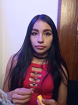 Chloe Miller 2 online show from May 13, 2026, 11:12 pm