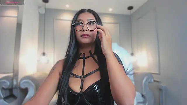 Snapshot of MiaSmit_ chatting on February 10, 2026, 3:05 am MiaSmit online show from February 10, 2026, 3:05 am