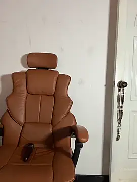 Snapshot of ARON_LUXX chatting on March 12, 2026, 3:01 am ARON LUXX online show from March 12, 2026, 3:01 am