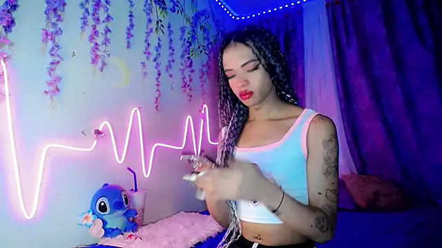 DahliaGill online show from July 8, 2026, 3:08 am