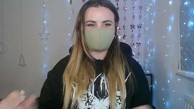 Avelina1 online show from April 18, 2026, 9:04 pm