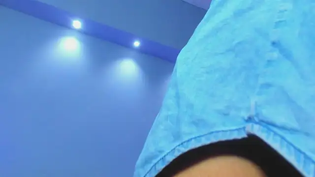 Snapshot of Wildkiitty chatting on April 11, 2026, 5:48 am Wildkiitty online show from April 11, 2026, 5:48 am