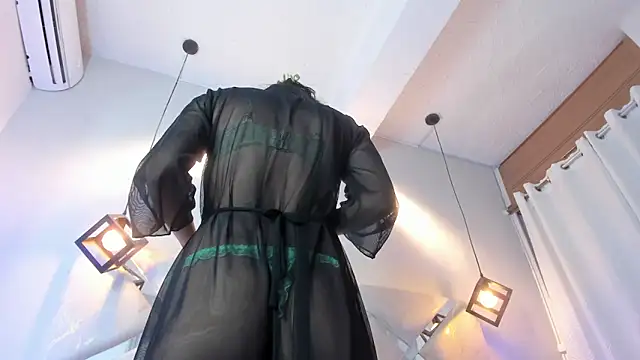 Snapshot of Wildkiitty chatting on March 18, 2026, 9:45 am Wildkiitty online show from March 18, 2026, 9:45 am