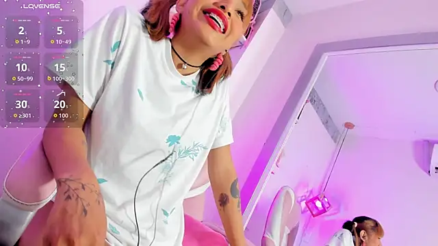 Wildkiitty online show from May 14, 2026, 9:45 pm
