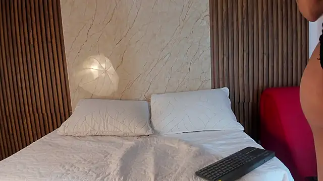 Snapshot of candy_hot_dirty chatting on February 13, 2026, 2:33 am candy hot dirty online show from February 13, 2026, 2:33 am