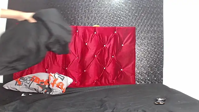 Extreme couple7777 online show from March 7, 2026, 3:46 am