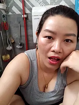 Jennie dogy online show from May 18, 2026, 1:17 am