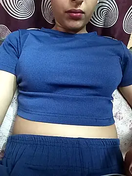 komalsharma99 online show from May 9, 2026, 8:18 am