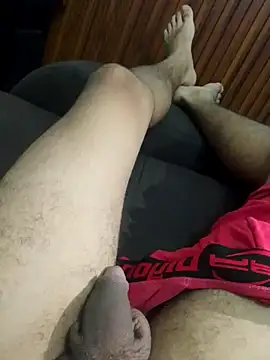 Snapshot of Andres_sant_ chatting on April 5, 2026, 8:37 pm Andres sant online show from April 5, 2026, 8:37 pm