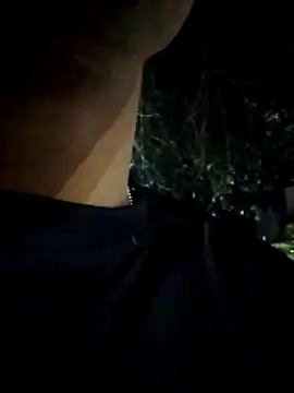 Snapshot of Andres_sant_ chatting on April 2, 2026, 2:30 am Andres sant online show from April 2, 2026, 2:30 am