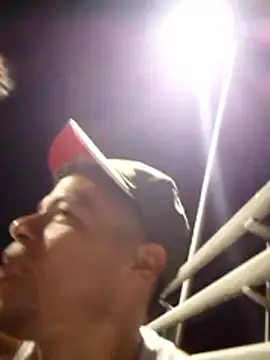 Snapshot of Andres_sant_ chatting on April 7, 2026, 2:46 am Andres sant online show from April 7, 2026, 2:46 am