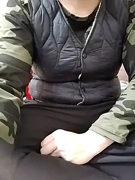 LiilyZi online show from March 10, 2026, 1:31 am