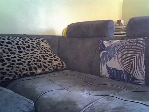 Snapshot of Sbusie44 chatting on February 20, 2026, 4:42 am Sbusie44 online show from February 20, 2026, 4:42 am