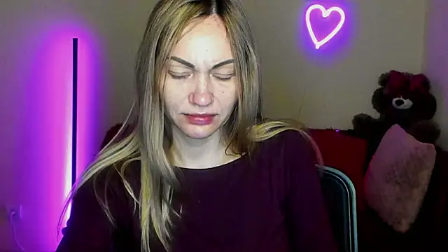 BlondMikey22 online show from April 15, 2026, 5:28 pm