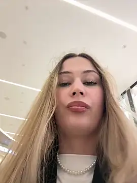blonde exe online show from May 15, 2026, 3:32 pm