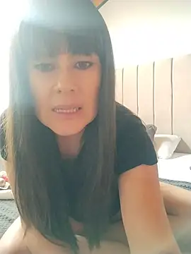 Lyonette reading1 online show from July 22, 2026, 2:52 pm