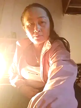 Snapshot of Jolie_sexy chatting on March 12, 2026, 2:28 am Jolie sexy online show from March 12, 2026, 2:28 am