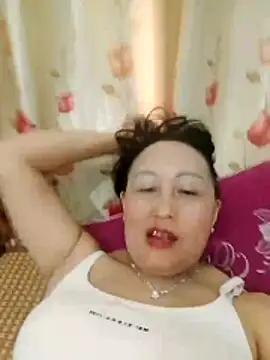 Snapshot of Jolie_sexy chatting on April 12, 2026, 9:12 am Jolie sexy online show from April 12, 2026, 9:12 am