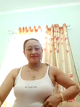 Snapshot of Jolie_sexy chatting on March 23, 2026, 8:14 am Jolie sexy online show from March 23, 2026, 8:14 am